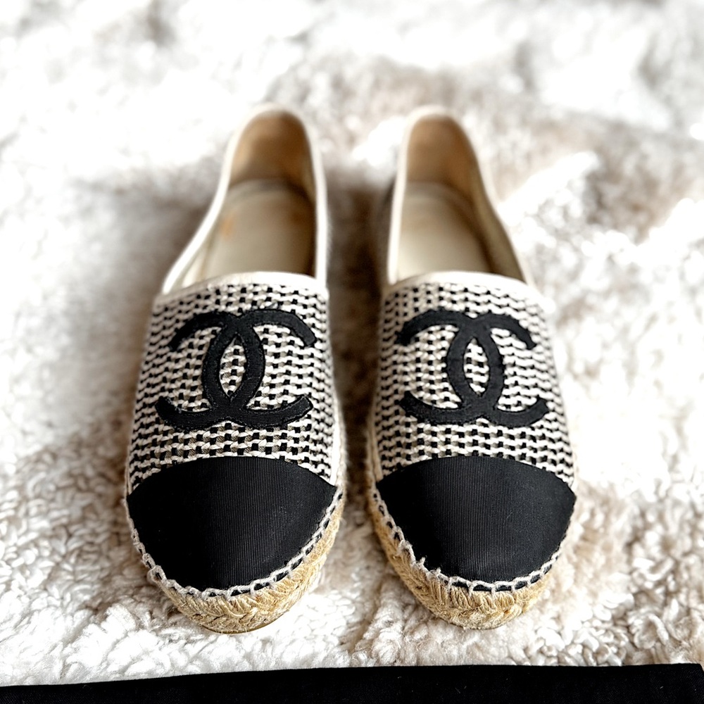 CHANEL WOVEN CAP TOE LEATHER WHITE BLACK LOAFER ESPADRILLE FLAT 40 10 - Picture 12 of 13